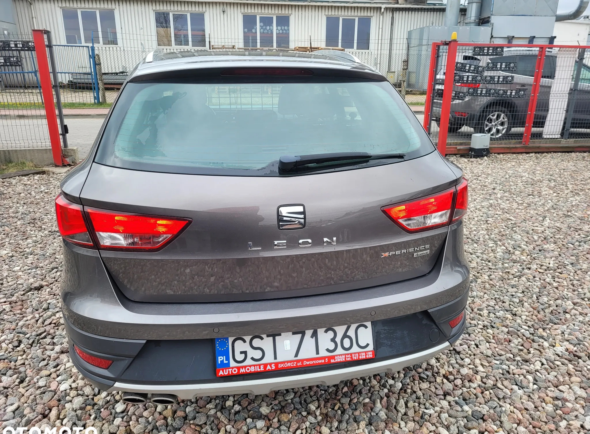 Seat Leon cena 45900 przebieg: 206700, rok produkcji 2015 z Skórcz małe 497